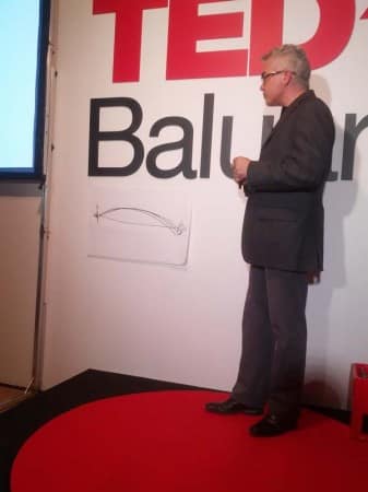 José Manuel Aguilar «Lo que no me enseñó el colegio»
Me quedo con que hay que poner metas a largo plazo y ofrecer recompensas por el esfuerzo a nuestros hijos. Que se lo «curren». Dar por dar forma muy malos hábitos.