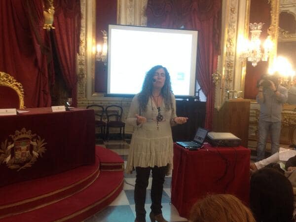 Natalia Gómez del Pozuelo hablando sobre el Storytelling